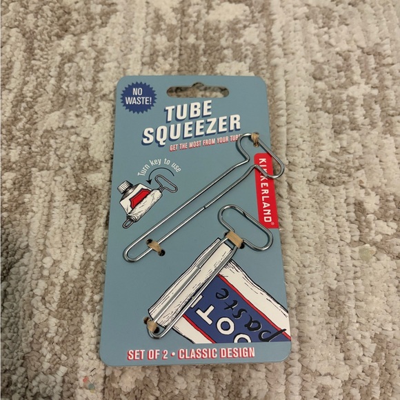 Kikkerland Other - Kikkerland Silver Tube Squeezer Set